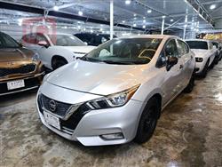 نيسان فيرسا